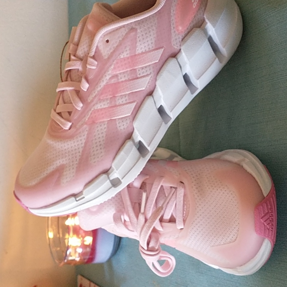 Women's sneakers